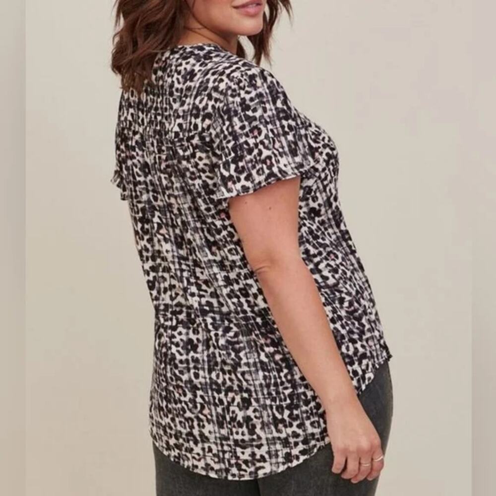 Torrid | Abstract Leopard-Print Keyhole-Neck Flut… - image 3